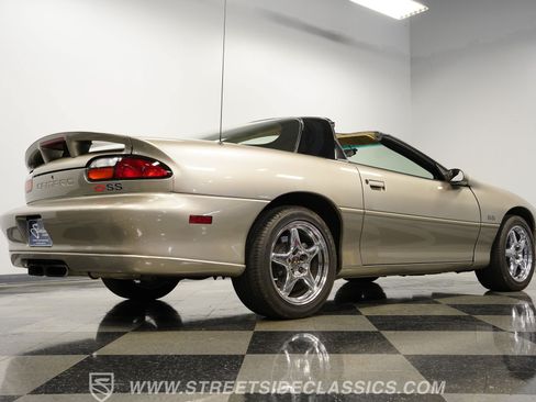 Used 2002 Chevrolet Camaro Z28 w/ SS Performance/Appearance Pkg RWD image 28