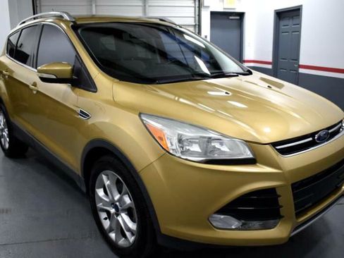 Used 2015 Ford Escape Titanium image 4