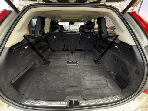 Used 2016 Volvo XC90 T6 Momentum w/ Momentum Plus Package AWD/4WD image 32