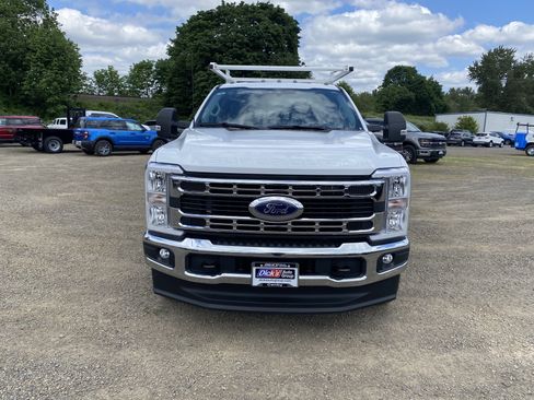 New 2025 Ford F350 XL w/ XL Chrome Package image 9