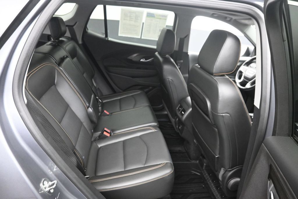 Used 2018 GMC Terrain SLT w/ Preferred Package FWD image 10