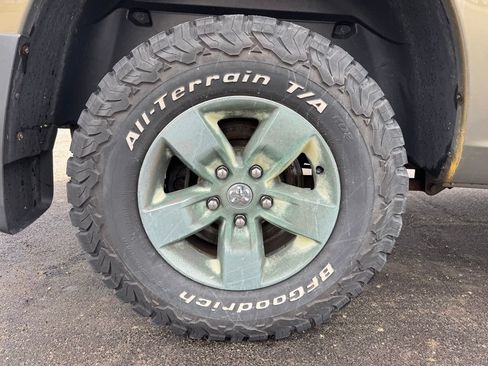 Used 2013 RAM 1500 Classic SLT w/ Premium Display Pkg AWD/4WD image 33