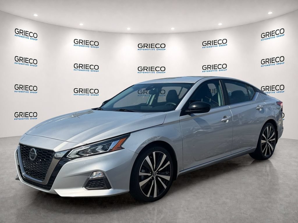 Used 2021 Nissan Altima 2.5 SR FWD image 3