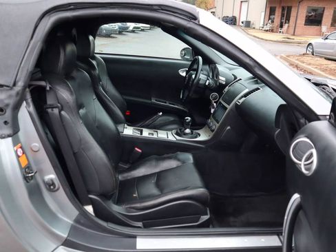 Used 2005 Nissan 350Z Touring image 12