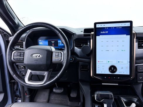 Used 2022 Ford F150 Lightning Lariat w/ Max Trailer Tow Package image 4