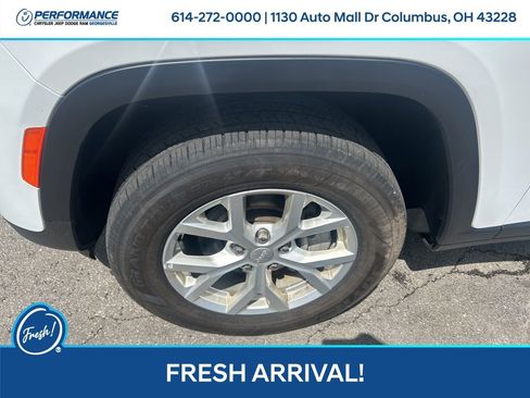 Used 2023 Jeep Grand Cherokee Limited AWD/4WD image 10