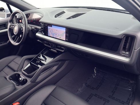 New 2026 Porsche Cayenne AWD/4WD image 25