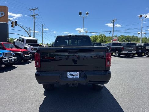 New 2026 RAM 2500 Laramie w/ Night Edition AWD/4WD image 6