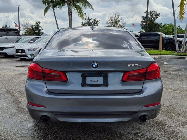 Used 2019 BMW 530e w/ Convenience Package RWD image 6