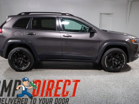 Used 2022 Jeep Cherokee Latitude w/ Sun & Sound Group AWD/4WD image 6