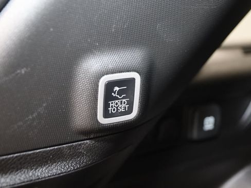 Used 2025 Jeep Grand Cherokee Laredo X w/ Luxury Tech Group I image 55