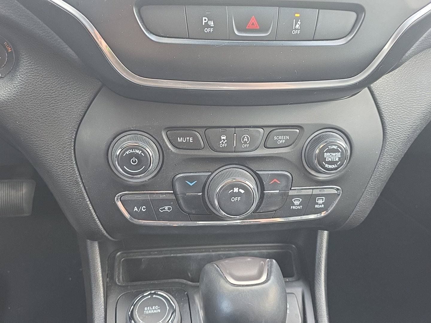 Used 2021 Jeep Cherokee Latitude Lux AWD/4WD image 19