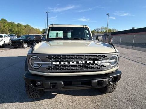 Used 2025 Ford Bronco Badlands w/ Sasquatch Package AWD/4WD image 8
