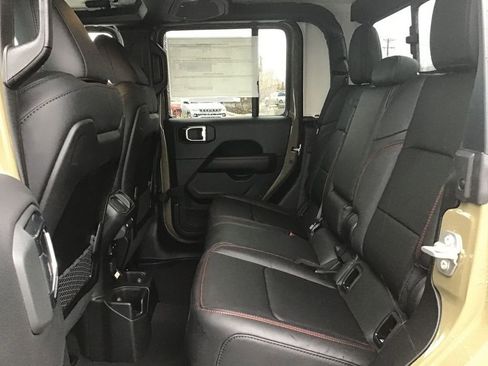 New 2025 Jeep Gladiator Rubicon w/ Safety Group image 17