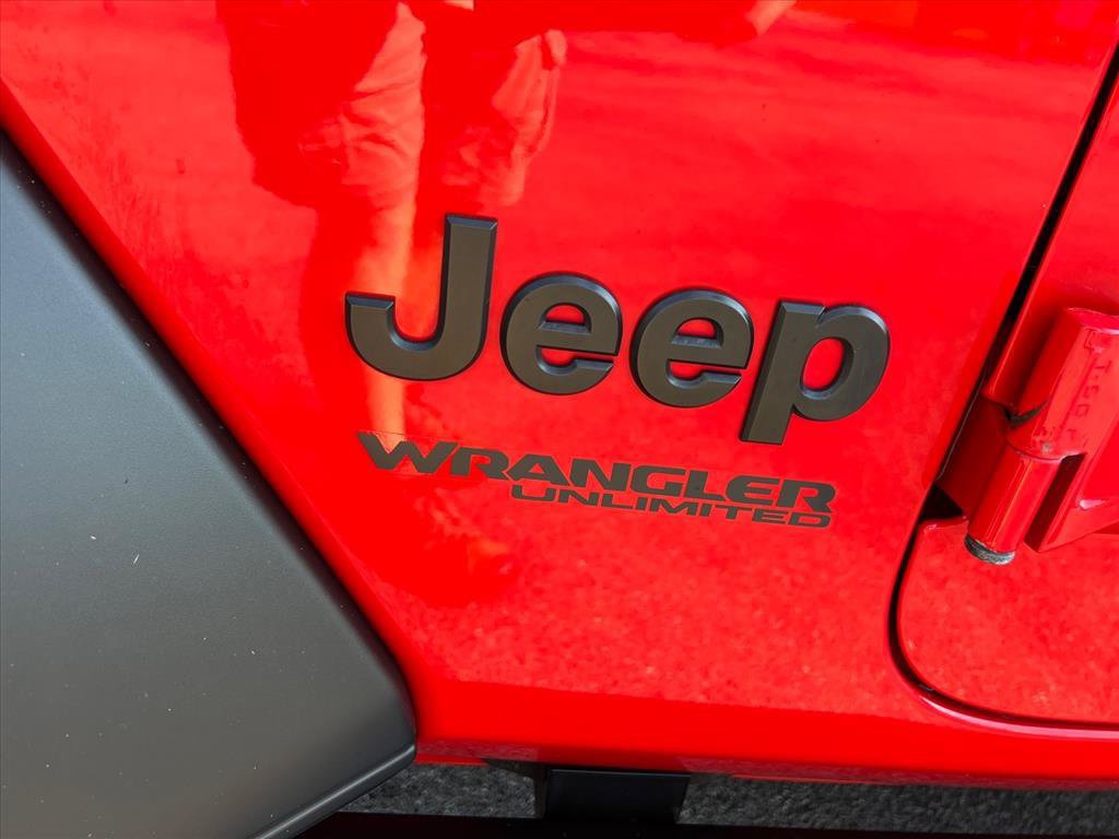 Used 2022 Jeep Wrangler Unlimited Sport w/ Sun And Sound Package AWD/4WD image 11