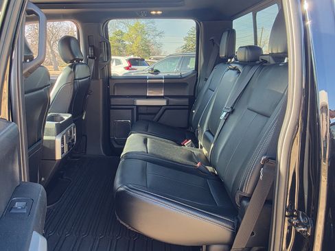 Used 2018 Ford F150 Lariat w/ Equipment Group 502A Luxury image 14