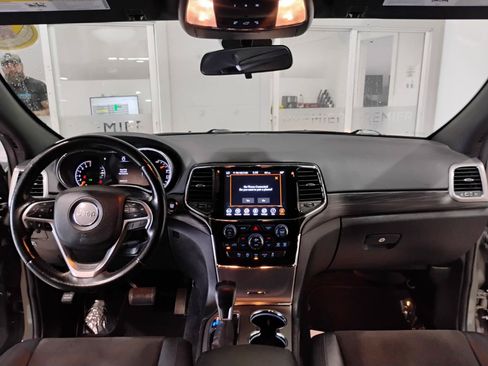 Used 2021 Jeep Grand Cherokee Laredo X RWD image 86