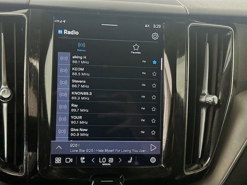 Used 2024 Volvo XC60 B5 Core w/ Climate Package image 21