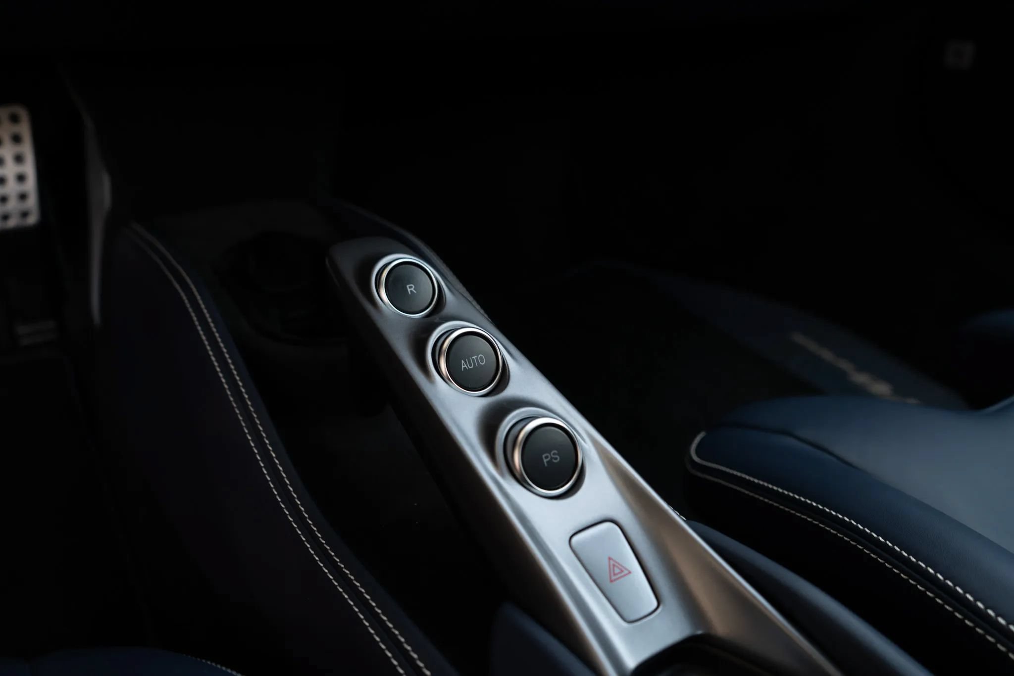 Used 2022 Ferrari F8 Tributo RWD image 30