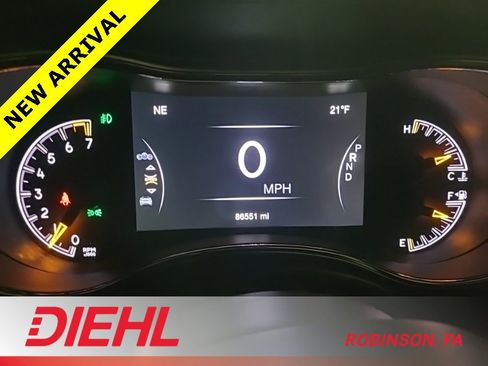 Used 2020 Jeep Grand Cherokee Laredo w/ Quick Order Package 2BN North image 10