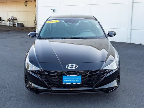 Used 2022 Hyundai Elantra SEL w/ Convenience Package FWD image 4