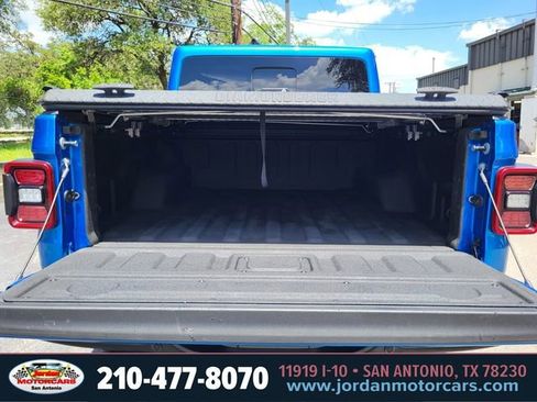 Used 2020 Jeep Gladiator Rubicon AWD/4WD image 31