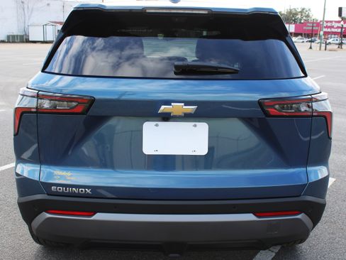 New 2026 Chevrolet Equinox LT w/ Convenience Package II image 6
