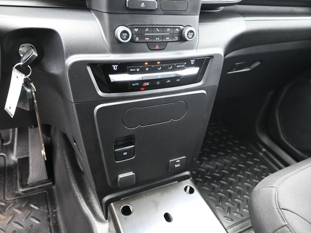 Used 2024 Ford Explorer 4WD Police Interceptor image 15