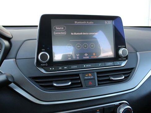 Used 2025 Nissan Altima 2.5 SR image 14