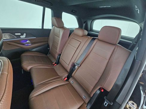 New 2026 Mercedes-Benz GLS 580 4MATIC image 21