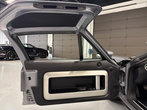 Used 2006 Ford GT RWD image 18
