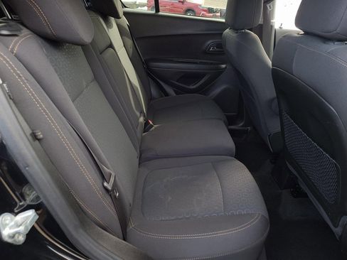 Used 2020 Chevrolet Trax LS w/ Tint and Cruise Package image 17