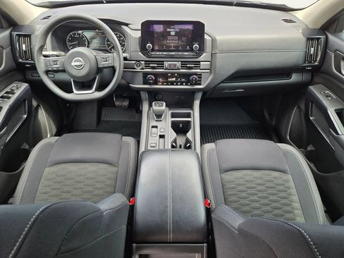 Used 2023 Nissan Pathfinder S FWD image 17