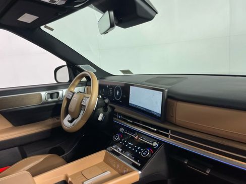 Used 2024 Hyundai Santa Fe Limited image 32
