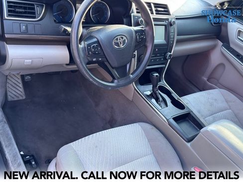 Used 2017 Toyota Camry FWD image 8