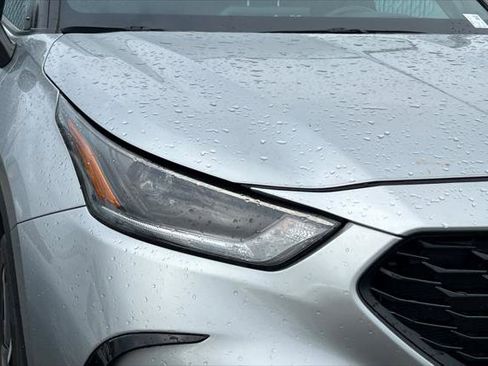 Certified 2022 Toyota Highlander XSE image 8