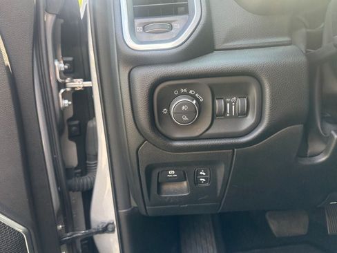 Used 2026 RAM 1500 Laramie AWD/4WD image 11