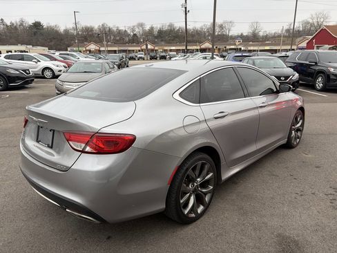 Used 2016 Chrysler 200 Limited w/ Convenience Group image 7