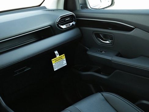 New 2025 Honda Pilot Touring image 34