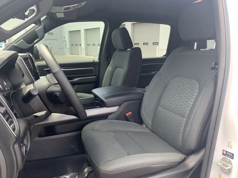 Used 2025 RAM 1500 Big Horn AWD/4WD image 16