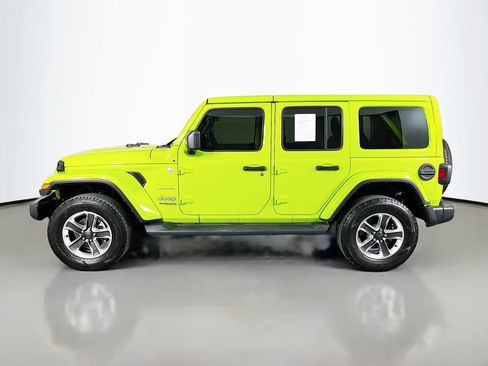 Used 2021 Jeep Wrangler Unlimited Sahara w/ Uconnect 4C Nav & Sound Group AWD/4WD image 5
