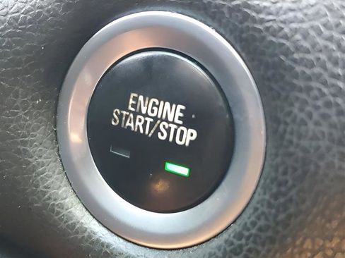 Used 2020 Chevrolet Malibu LT w/ Leather Package FWD image 25