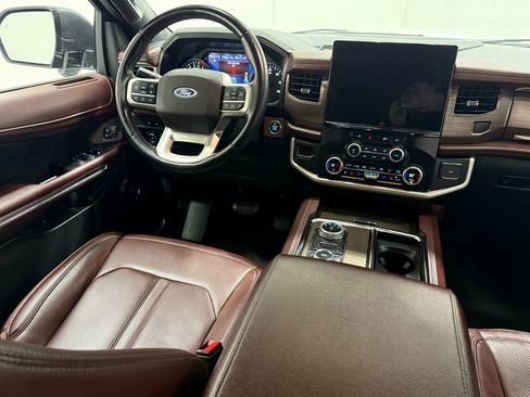 Used 2024 Ford Expedition Max Limited image 38
