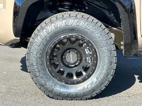 New 2026 Toyota Tacoma TRD Off-Road AWD/4WD image 25
