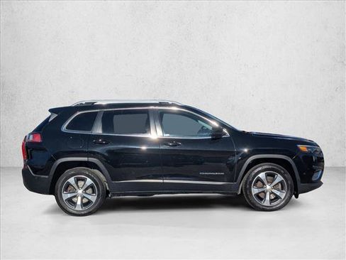 Used 2019 Jeep Cherokee Limited w/ Luxury Group image 4
