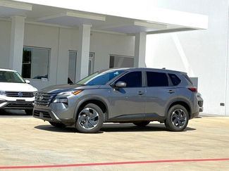 Used 2024 Nissan Rogue SV FWD video 1