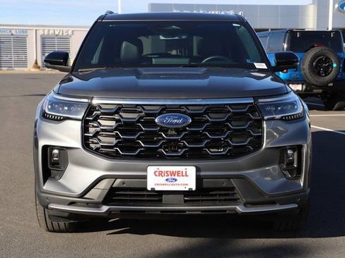 Used 2025 Ford Explorer Platinum w/ LUX Leather Package image 6