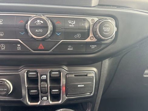 Used 2021 Jeep Wrangler Unlimited Sport image 36