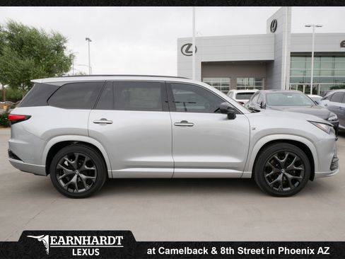 New 2026 Lexus TX 500h AWD image 9
