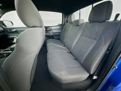Used 2017 Toyota Tacoma TRD Sport RWD image 26